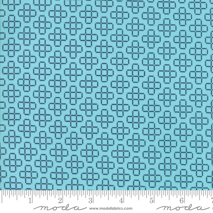 Moda The Front Porch Quilt Fabric Lattice Style 37545/17 Spray