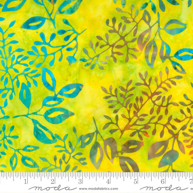 Moda Chroma Batiks Quilt Fabric Mottled Leaves Style 4366/21 Citrus