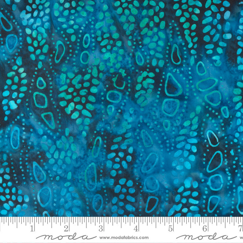 Moda Chroma Batiks Quilt Fabric Mottled Dots Style 4366/44 Midnight